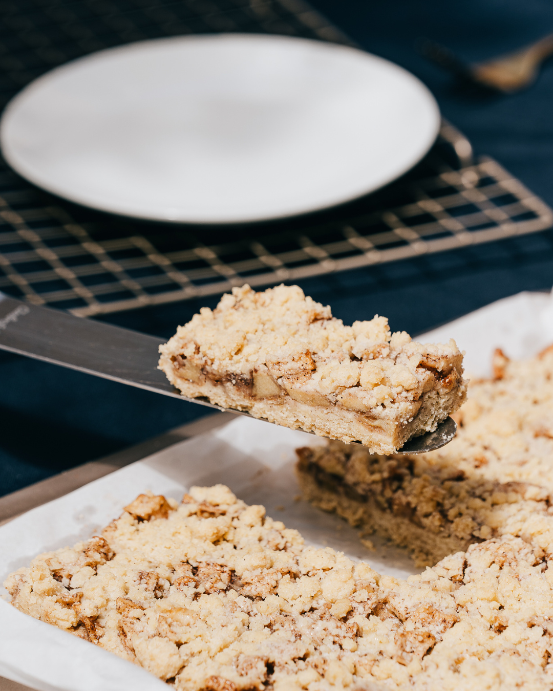 Barra Crumble Manzana Canela Tribu